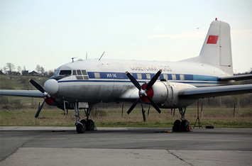 Самолет Ил-14.